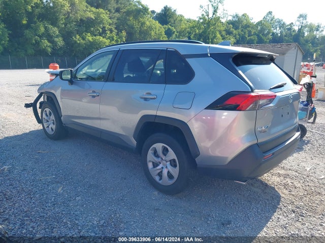 Toyota RAV4 LE 2019 JTMH1RFV2KJ008718 Image 3