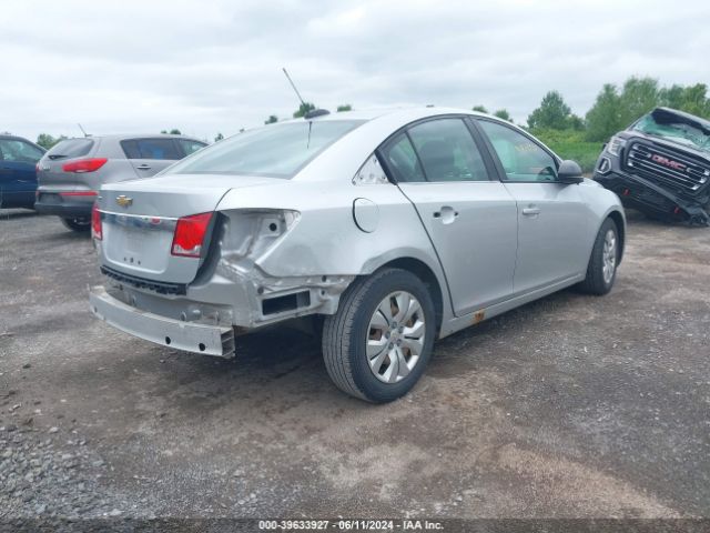 2016 CHEVROLET CRUZE LIMITED 1G1PC5SG8G7132236 Photo 3