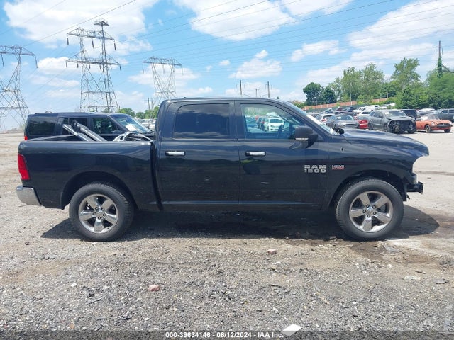 1C6RR7LT6JS332520 RAM 1500 Big Horn  4x4 5'7 Box