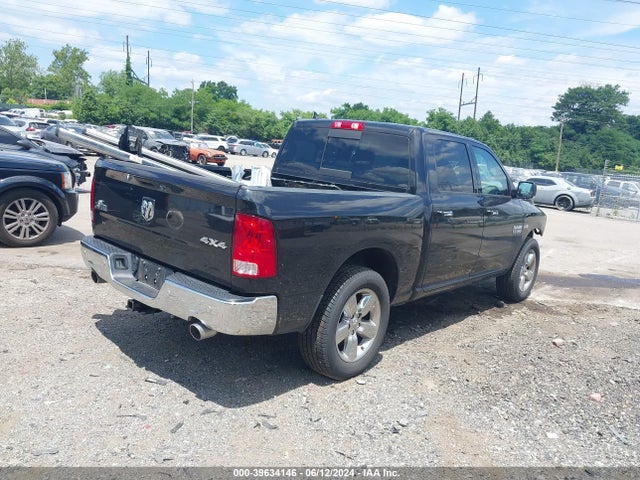 1C6RR7LT6JS332520 RAM 1500 Big Horn  4x4 5'7 Box