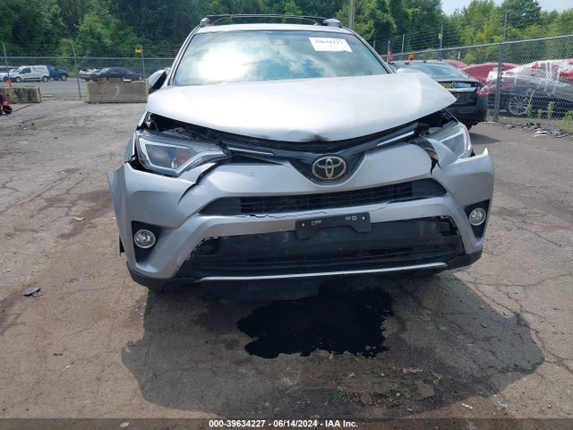 Toyota Rav4 Xle 2017 2T3RFREV7HW688956 Image 12