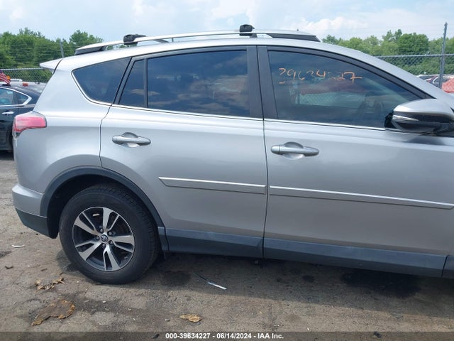 Toyota Rav4 Xle 2017 2T3RFREV7HW688956 Image 13