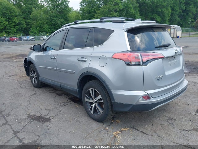 Toyota Rav4 Xle 2017 2T3RFREV7HW688956 Image 3