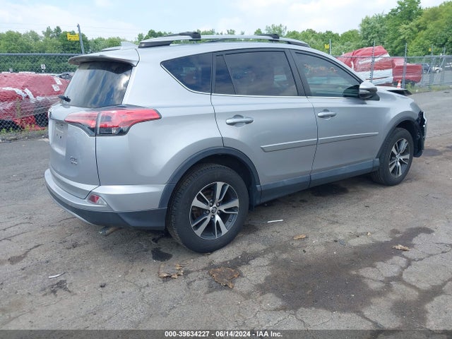 Toyota Rav4 Xle 2017 2T3RFREV7HW688956 Image 4