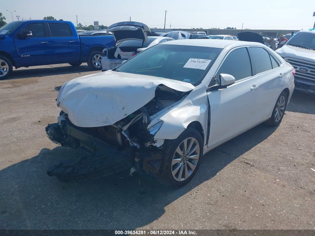 Toyota CAMRY XLE 2017 4T1BF1FK1HU329232 Image 2