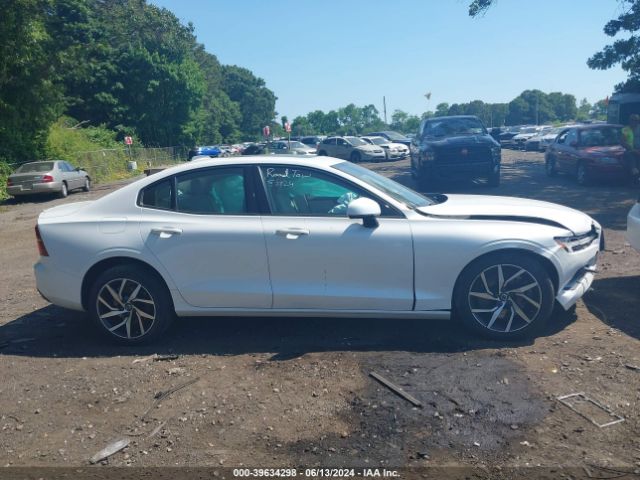 7JRA22TK4LG072176 Volvo S60 T6 Momentum