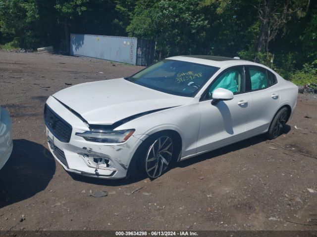 7JRA22TK4LG072176 Volvo S60 T6 Momentum