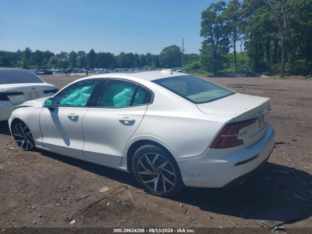 7JRA22TK4LG072176 Volvo S60 T6 Momentum