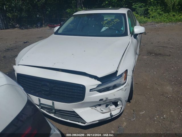7JRA22TK4LG072176 Volvo S60 T6 Momentum