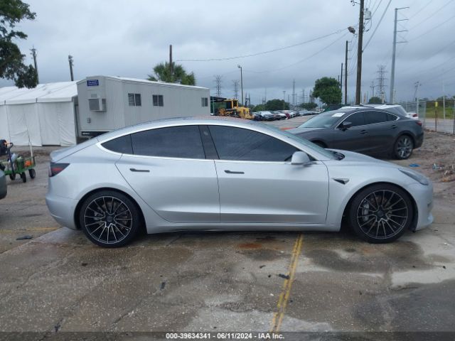 5YJ3E1EA7JF060799 Tesla Model 3 Long Range/mid Range