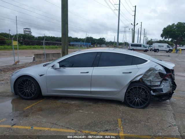 5YJ3E1EA7JF060799 Tesla Model 3 Long Range/mid Range