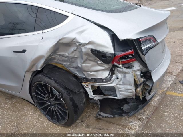 5YJ3E1EA7JF060799 Tesla Model 3 Long Range/mid Range