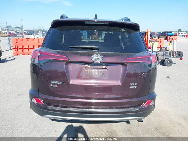Toyota Rav4 Xle 2018 2T3RFREV6JW845236 Image 16