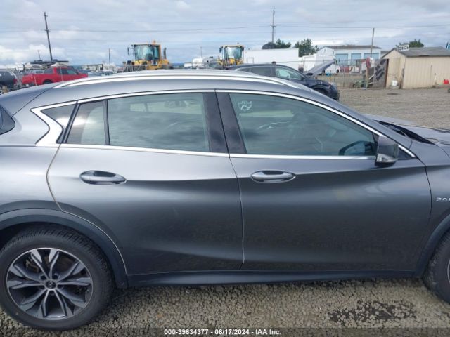 SJKCH5CRXHA026461 Infiniti Qx30 Luxury