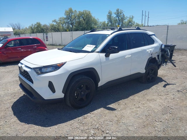 Toyota RAV4 LE 2019 2T3H1RFV6KC018655 Image 2