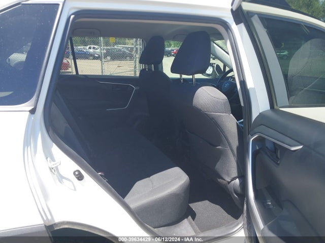 Toyota RAV4 LE 2019 2T3H1RFV6KC018655 Image 8