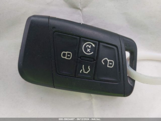 3VV3B7AX1NM108077 Volkswagen Tiguan 2.0t Se