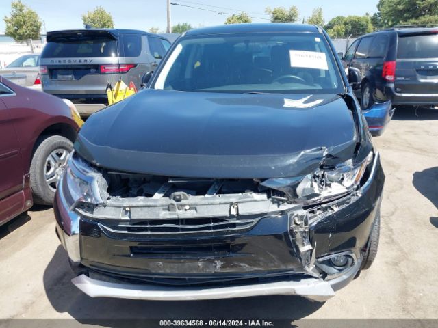 JA4AD3A36HZ068226 Mitsubishi Outlander Se