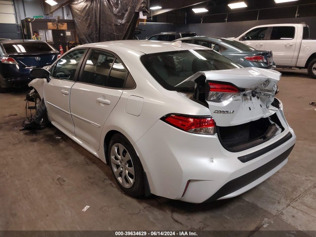 Toyota COROLLA LE 2022 5YFEPMAE9NP312396 Image 3