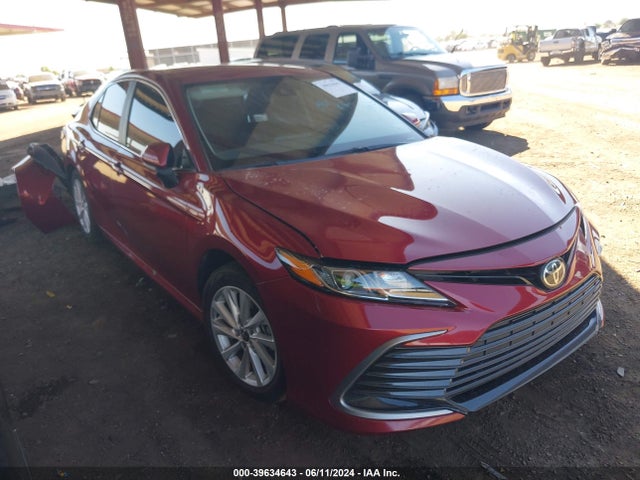 Toyota CAMRY LE 2021 4T1C11AK6MU459298 головне зображення