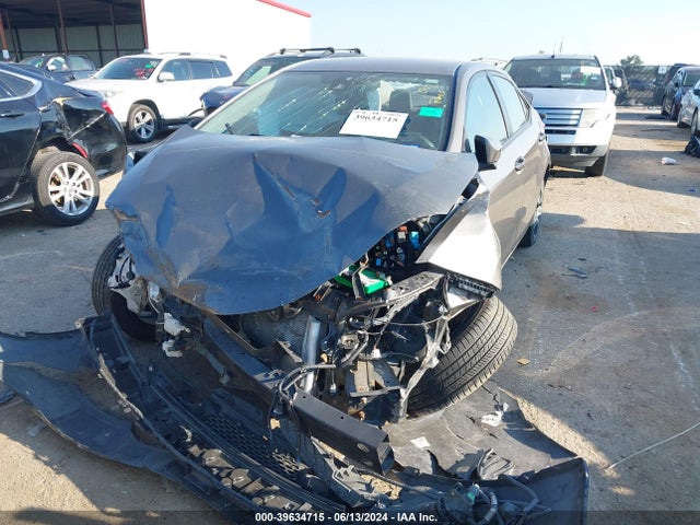 Toyota COROLLA LE 2019 5YFBURHE6KP873732 Image 2