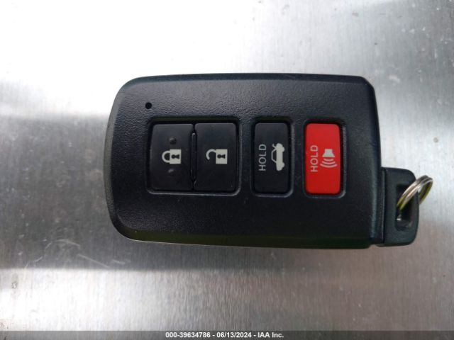 4T1BD1FK8HU202094 Toyota Camry Hybrid Le