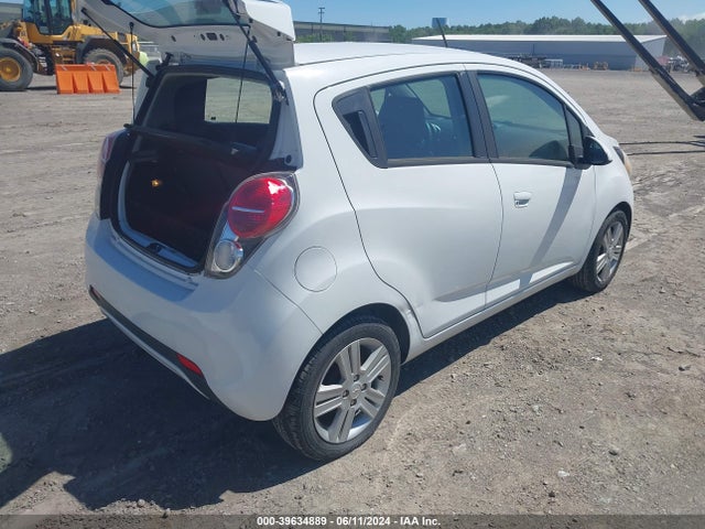Chevrolet Spark 1lt Cvt 2015 KL8CD6S96FC759235 Image 4