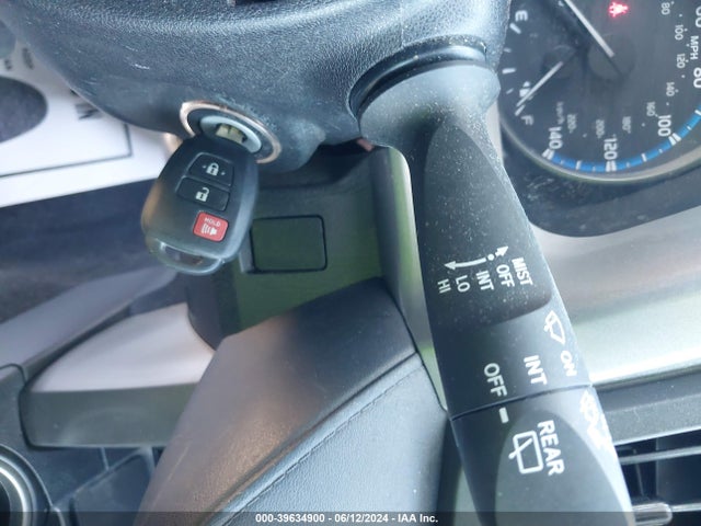 Toyota RAV4 LE 2018 2T3BFREV4JW711438 Image 11