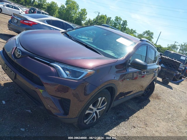 Toyota RAV4 LE 2018 2T3BFREV4JW711438 Image 2
