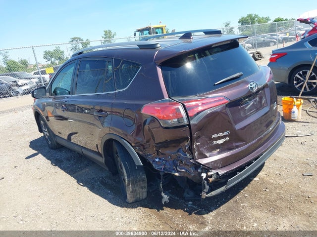 Toyota RAV4 LE 2018 2T3BFREV4JW711438 Image 3