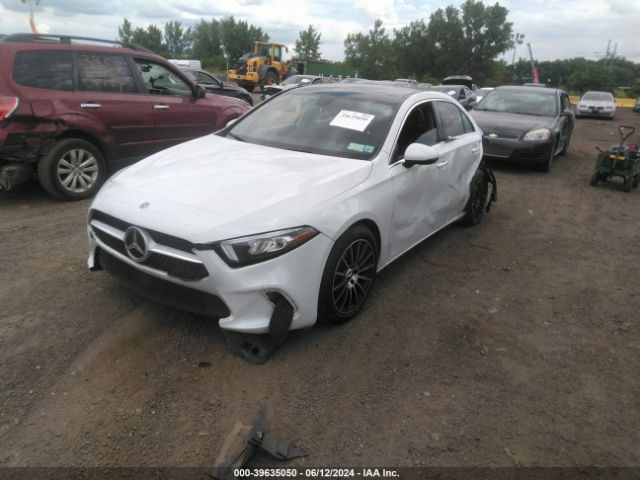 W1K3G4FB3LW043084 Mercedes-Benz A 220 4matic