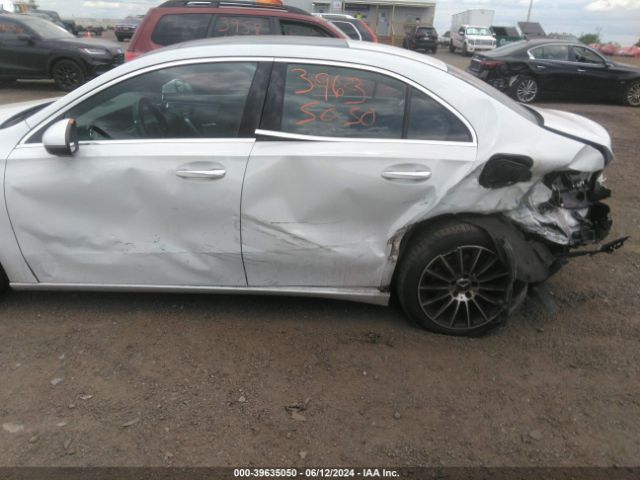 W1K3G4FB3LW043084 Mercedes-Benz A 220 4matic