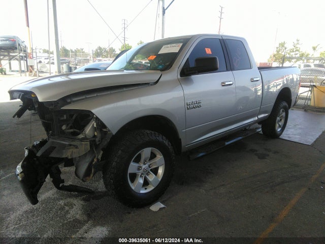 1C6RR6GG1JS114542 RAM 1500 Slt Quad Cab 4x2 6'4 Box