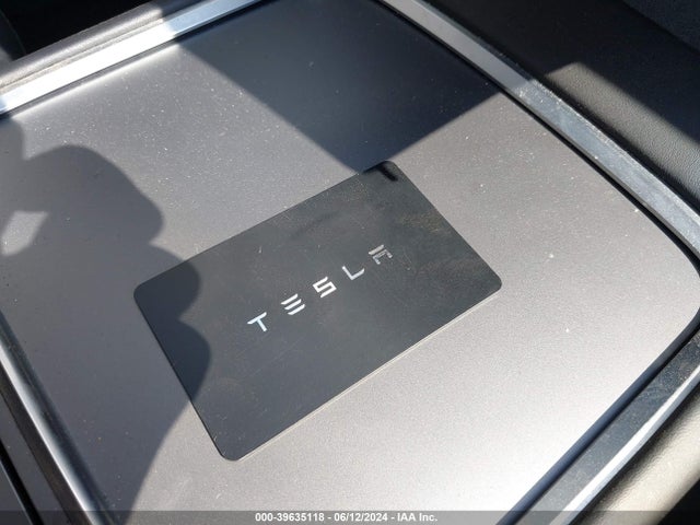 7SAYGDEFXNF308131 Tesla Model Y Performance Dual Motor All-wheel Drive