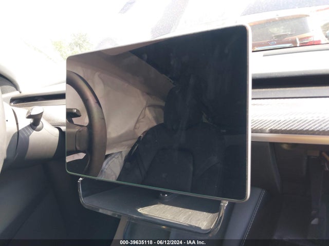 7SAYGDEFXNF308131 Tesla Model Y Performance Dual Motor All-wheel Drive
