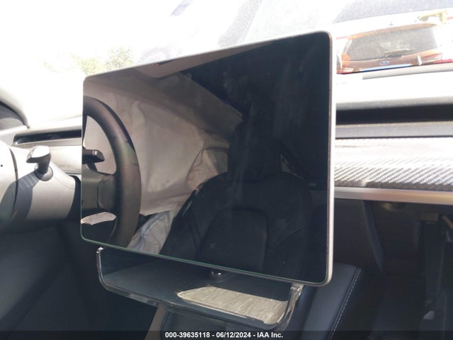 7SAYGDEFXNF308131 Tesla Model Y Performance Dual Motor All-wheel Drive