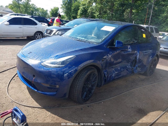 7SAYGDEFXNF308131 Tesla Model Y Performance Dual Motor All-wheel Drive