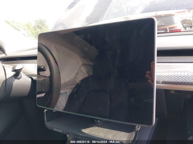 7SAYGDEFXNF308131 Tesla Model Y Performance Dual Motor All-wheel Drive