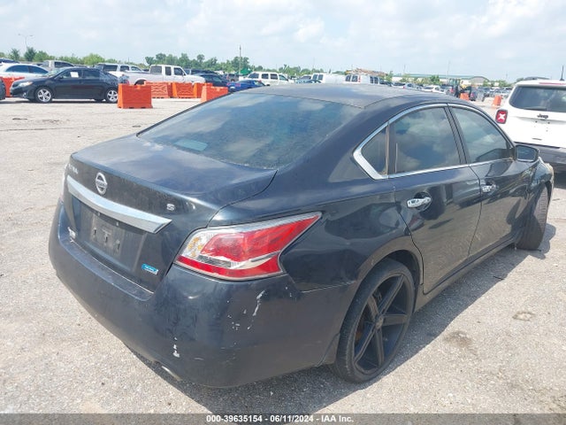 Nissan Altima 2.5 S 2014 1N4AL3AP3EN229457 Image 4
