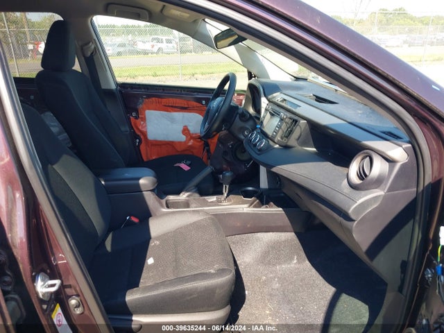 Toyota RAV4 LE 2018 2T3BFREVXJW737574 Image 5