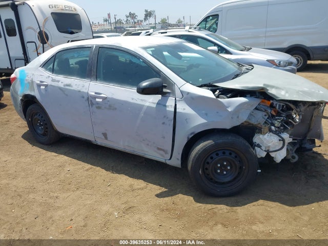 Toyota COROLLA LE 2018 5YFBURHE3JP775580 Image 14