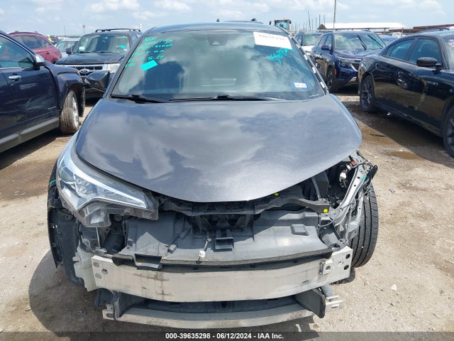 Toyota C-HR XLE 2018 NMTKHMBX8JR012686 Image 13