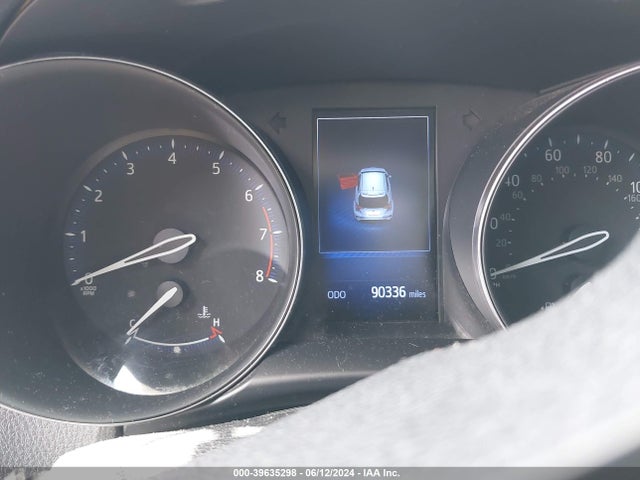 Toyota C-HR XLE 2018 NMTKHMBX8JR012686 Image 16
