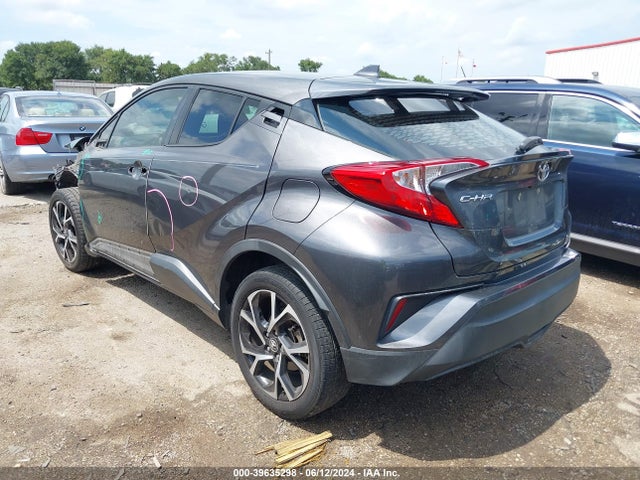 Toyota C-HR XLE 2018 NMTKHMBX8JR012686 Image 3