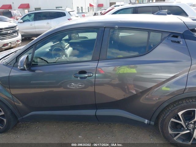 Toyota C-HR XLE 2019 JTNKHMBX6K1032981 Image 14