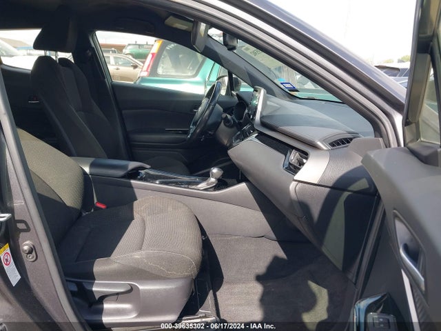 Toyota C-HR XLE 2019 JTNKHMBX6K1032981 Image 5