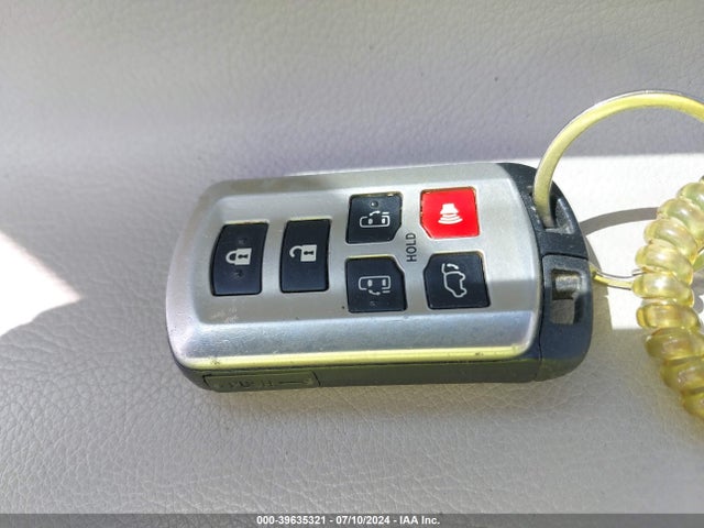 Toyota Sienna Xle 7 Passenger 2014 5TDDK3DC5ES073709 Image 11