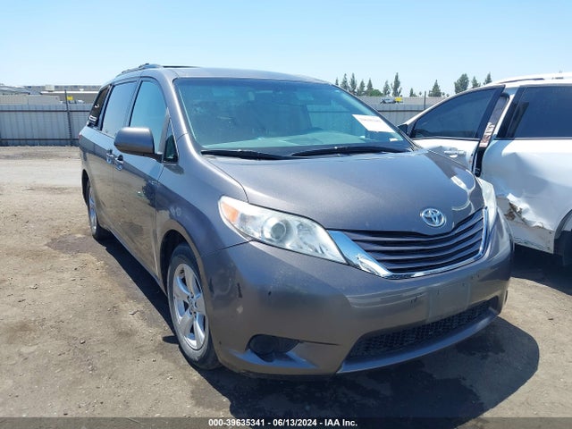 Toyota Sienna Le 8 Passenger 2017 5TDKZ3DC5HS876463 Image 1
