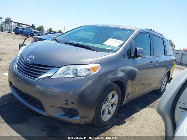 Toyota Sienna Le 8 Passenger 2017 5TDKZ3DC5HS876463 Image 14