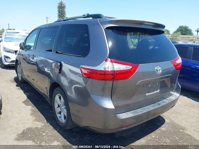 Toyota Sienna Le 8 Passenger 2017 5TDKZ3DC5HS876463 Image 3